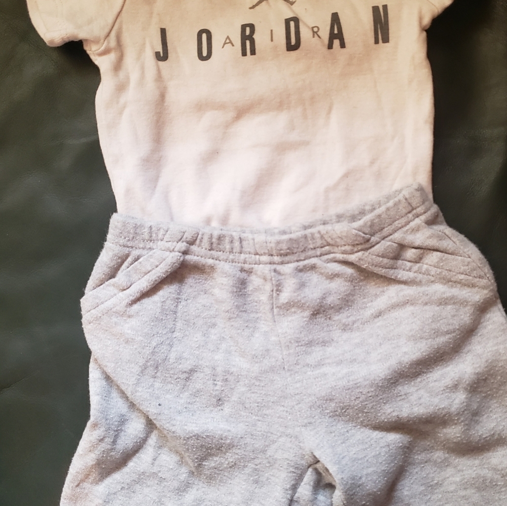 Toodler onsie with pants